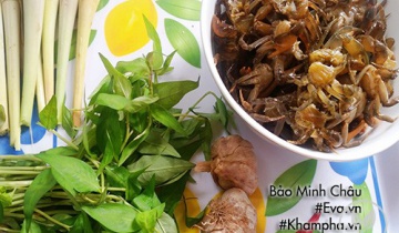 Cua đồng rang muối giòn tan ngày hè