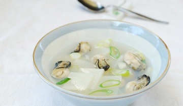 Canh hàu sữa nấu củ cải, vừa giải nhiệt vừa tốt cho “chuyện ấy” của quý ông