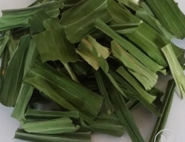 Lá dứa khô