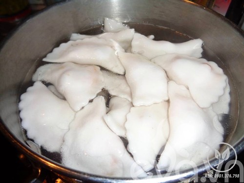 1408446647 banh bot loc10