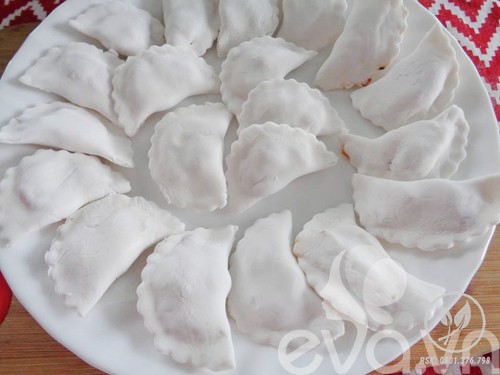 1408446647 banh bot loc9