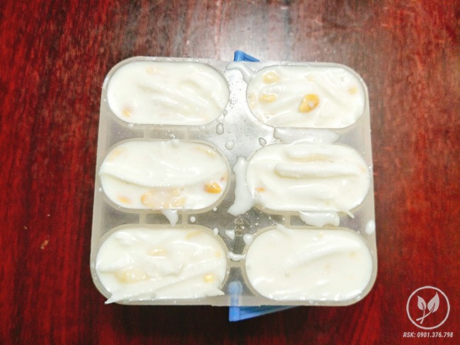 cach lam kem chuoi 5